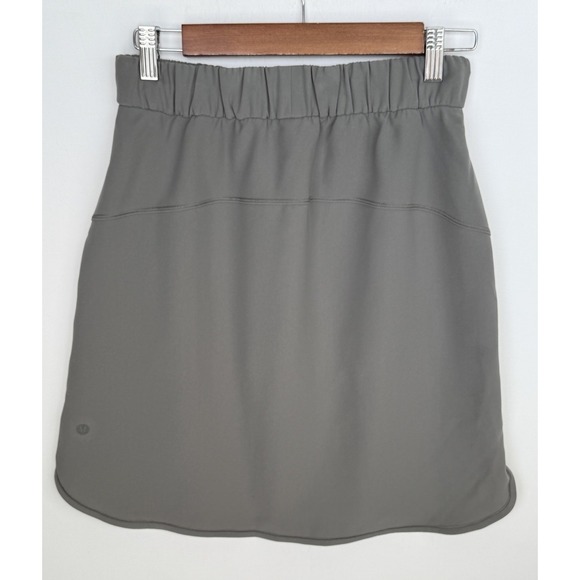 Lululemon On The‎ Fly Woven Skirt Womens Size 6 Grey Sage - Picture 4 of 9